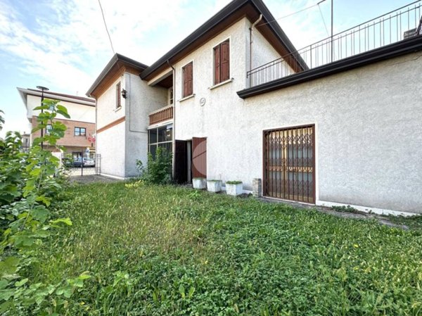 casa indipendente in vendita a Martellago in zona Maerne