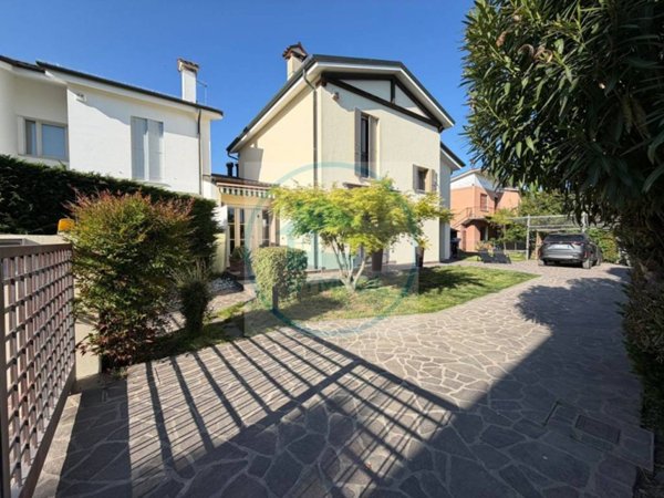 casa indipendente in vendita a Martellago
