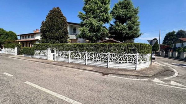 casa indipendente in vendita a Martellago in zona Olmo