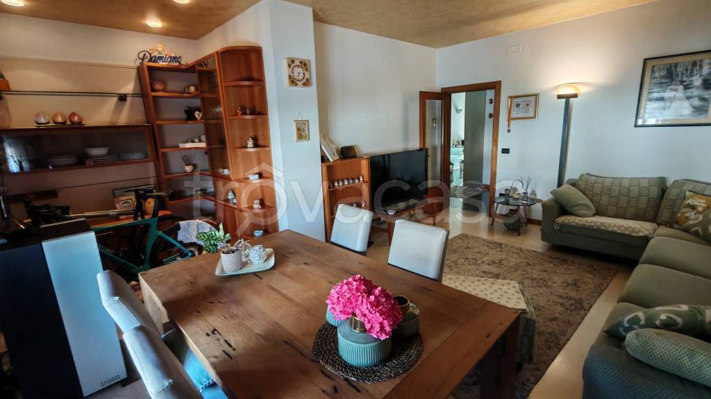appartamento in vendita a Martellago in zona Maerne