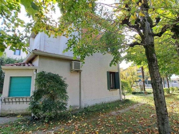 casa indipendente in vendita a Martellago in zona Maerne