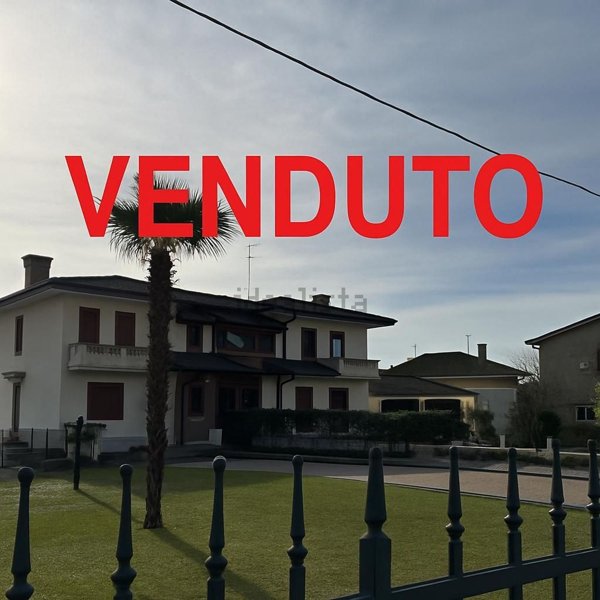 casa indipendente in vendita a Meolo in zona Losson della Battaglia