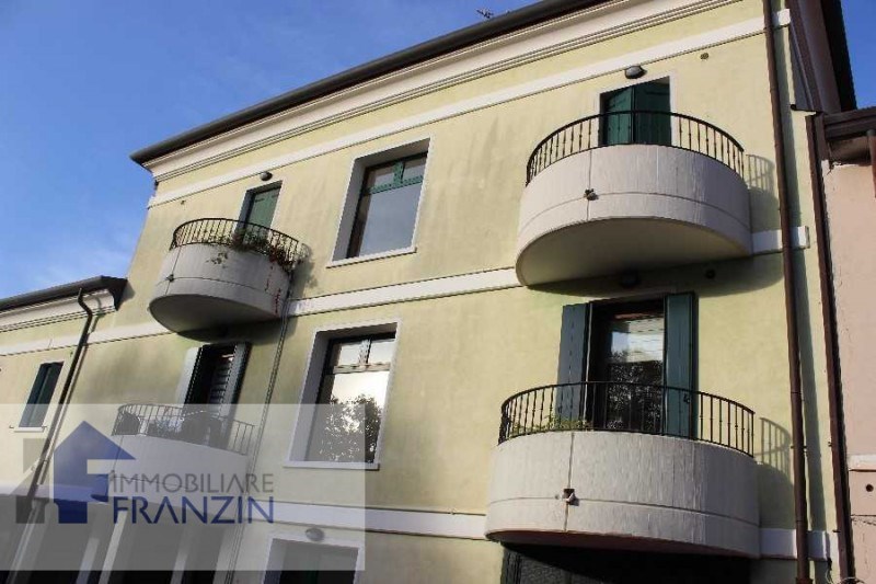 appartamento in vendita a Meolo in zona Losson della Battaglia
