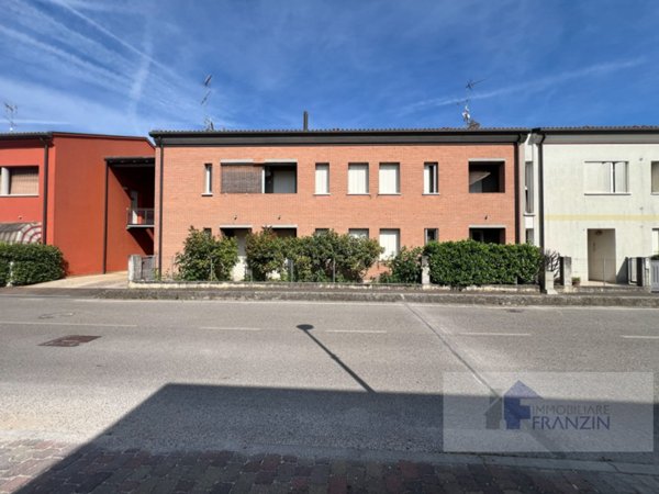 appartamento in vendita a Meolo in zona Losson della Battaglia