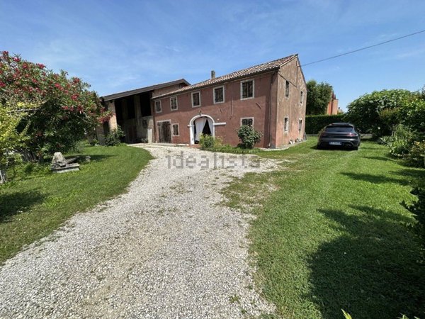 locale di sgombero in vendita a Mira in zona Giovanni XXIII