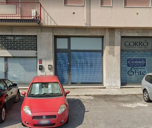 locale commerciale in vendita a Mira