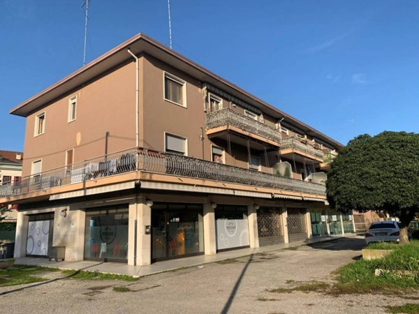 negozio in vendita a Mira