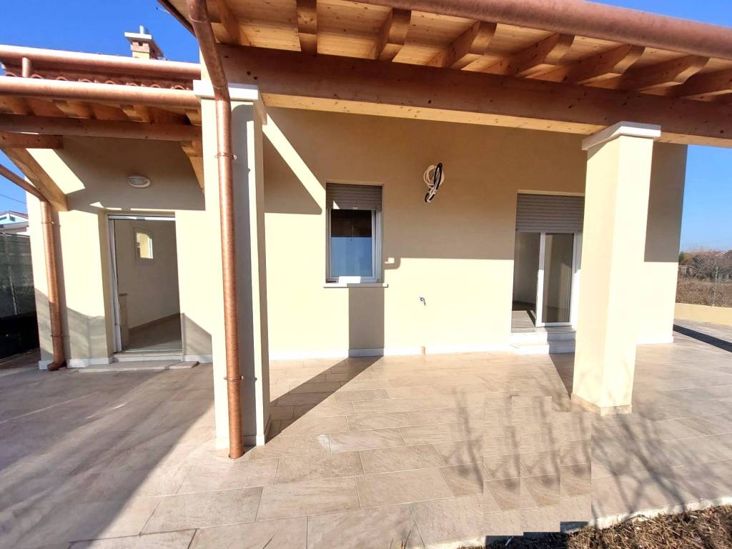casa indipendente in vendita a Mira in zona Piazza Vecchia