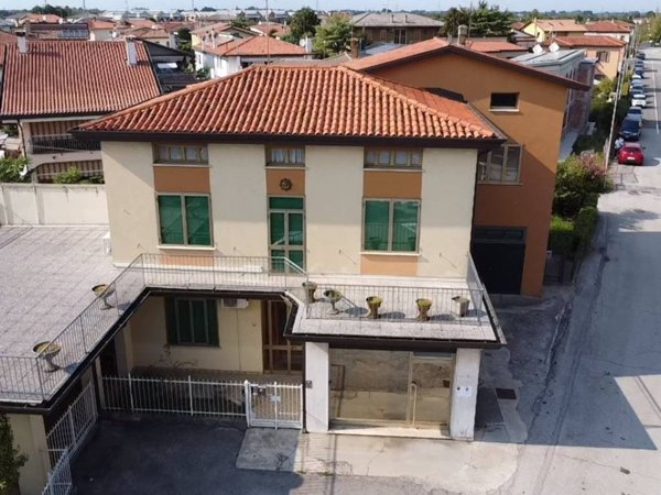 casa indipendente in vendita a Mira