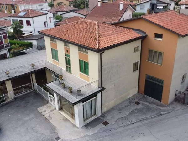 casa indipendente in vendita a Mira