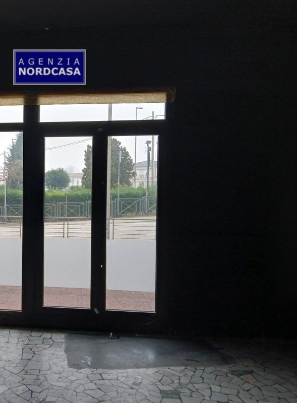 negozio in vendita a Mira in zona Marano
