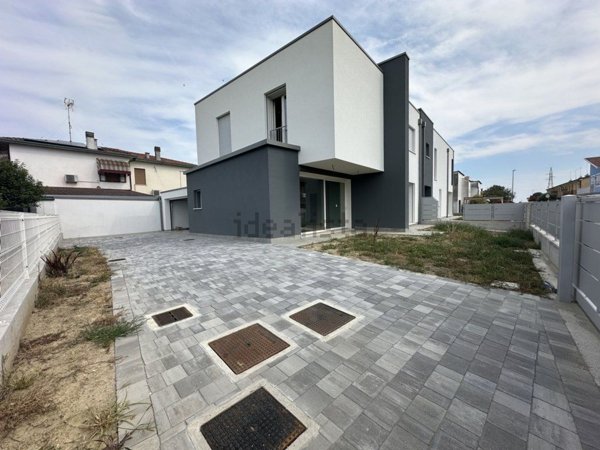 casa indipendente in vendita a Mira