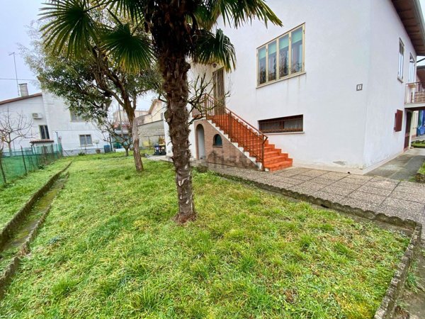 casa indipendente in vendita a Mira