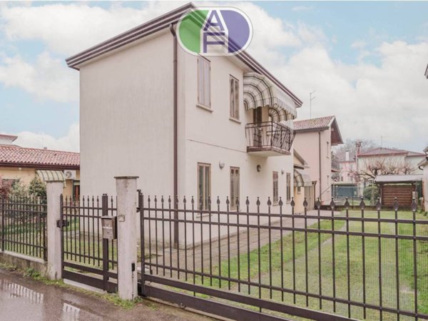 casa indipendente in vendita a Mira