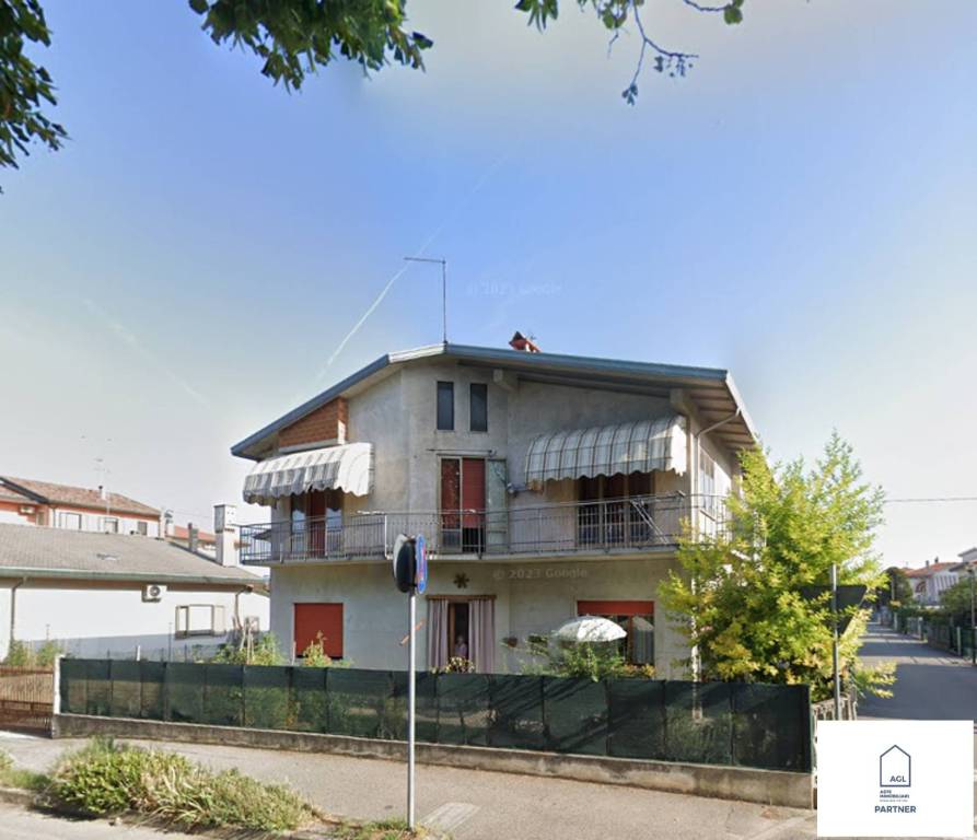 appartamento in vendita a Mira in zona Giovanni XXIII