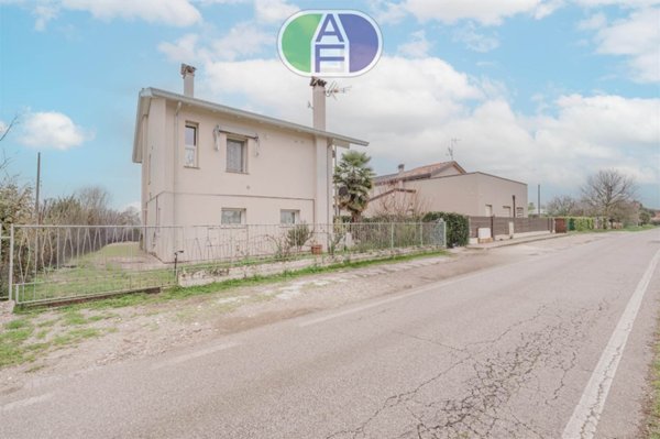 casa indipendente in vendita a Mira in zona Marano