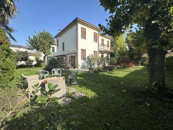 casa indipendente in vendita a Mira