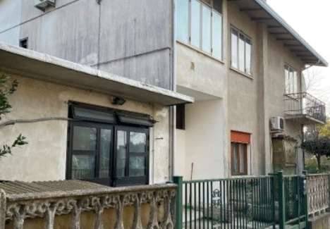 appartamento in vendita a Mira in zona Giovanni XXIII