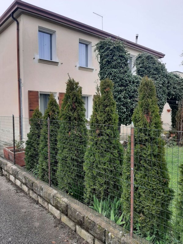 casa indipendente in vendita a Mira in zona Marano