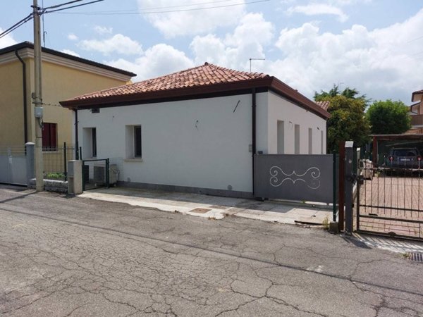 casa indipendente in vendita a Mira in zona Giovanni XXIII