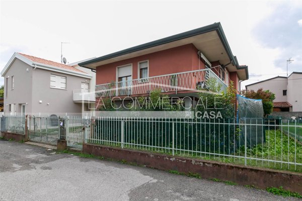 casa indipendente in vendita a Mira