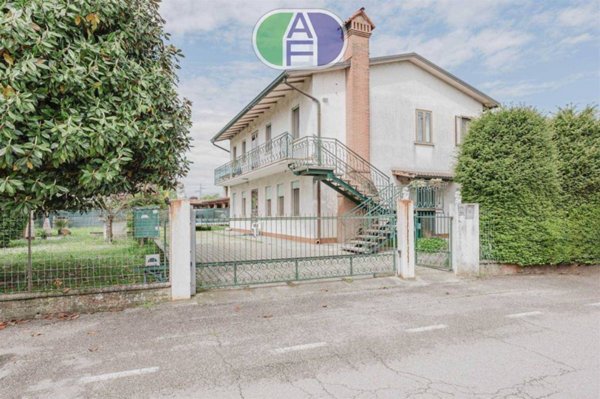 casa indipendente in vendita a Mira in zona Marano