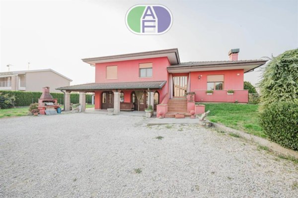 casa indipendente in vendita a Mira in zona Marano