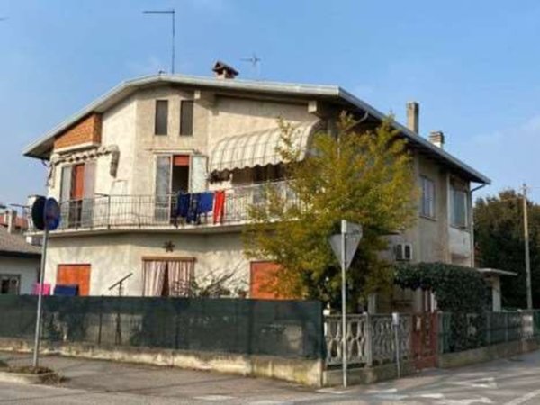 appartamento in vendita a Mira in zona Giovanni XXIII