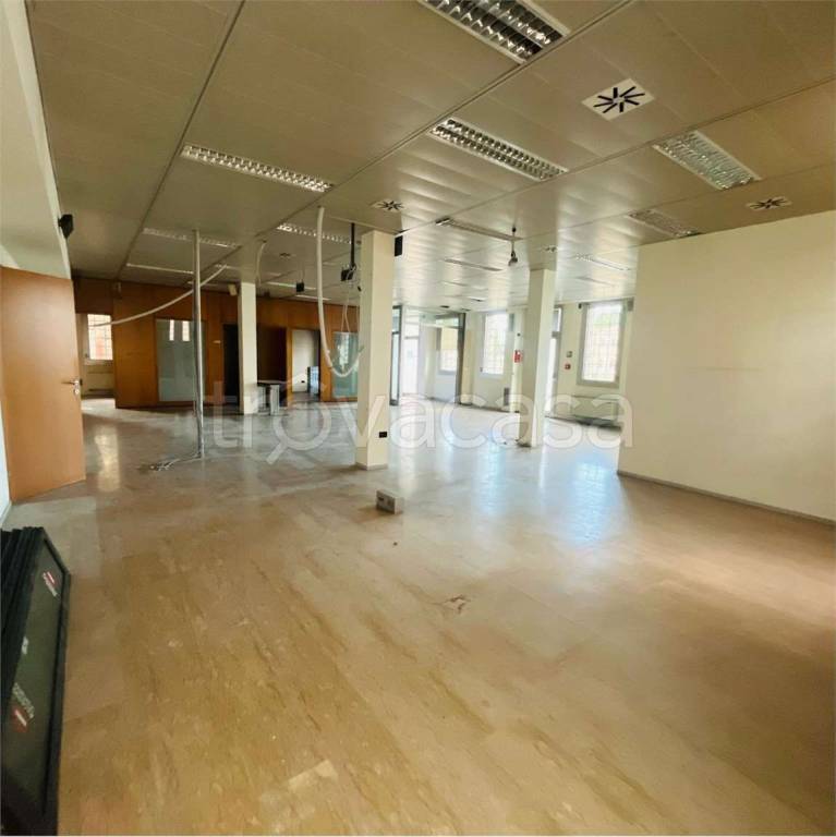 ufficio in vendita a Mira in zona Giovanni XXIII