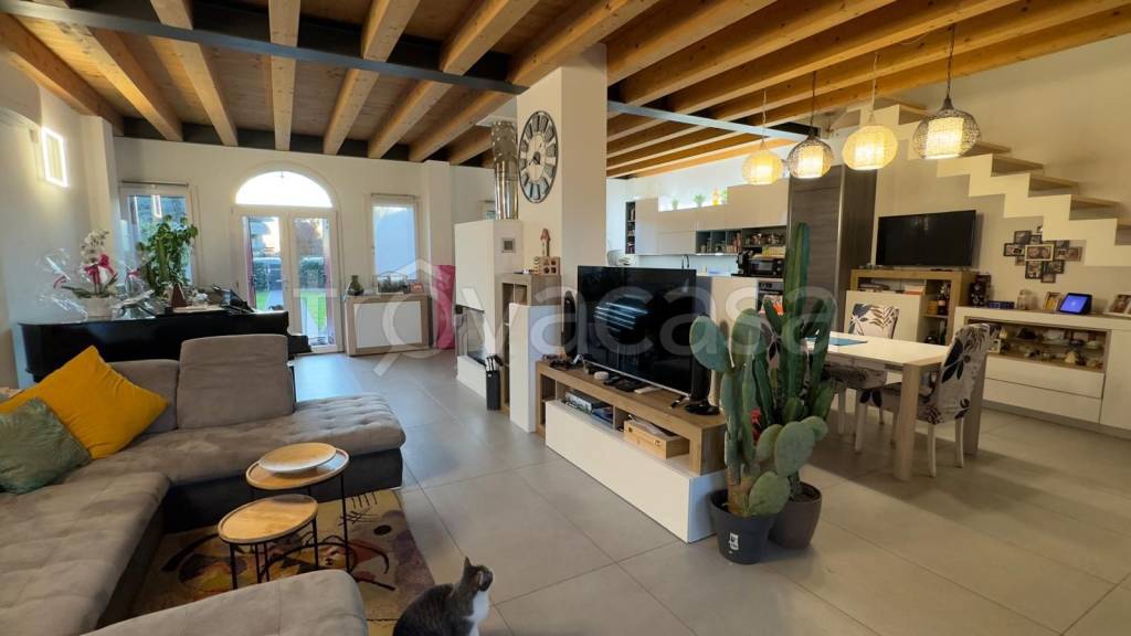 casa indipendente in vendita a Mira in zona Piazza Vecchia