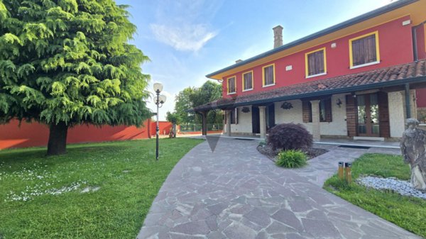 casa indipendente in vendita a Mira