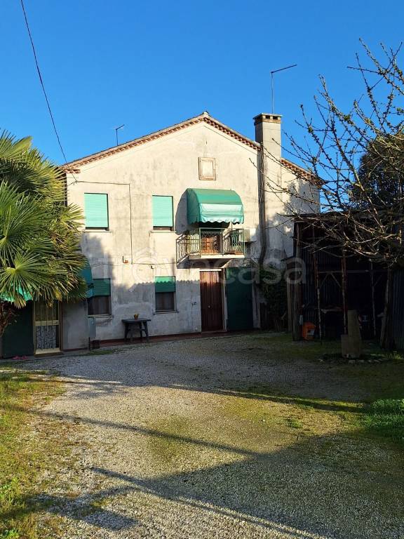 casa indipendente in vendita a Mira in zona Piazza Vecchia