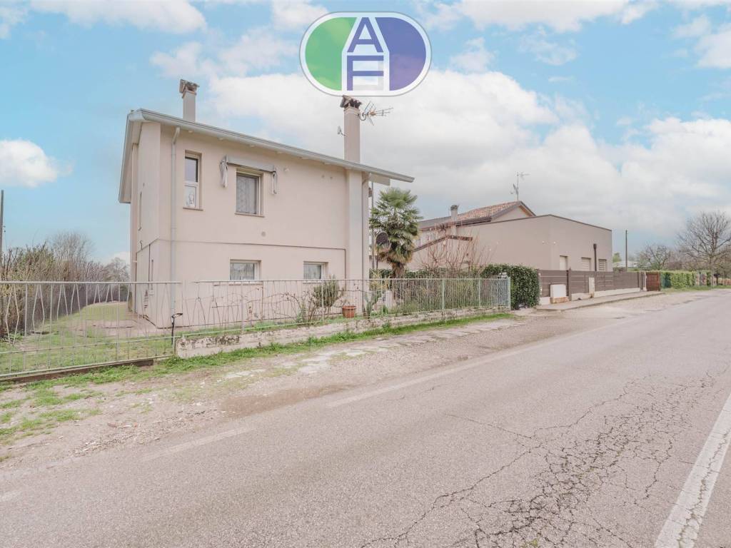 casa indipendente in vendita a Mira in zona Marano