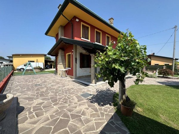casa indipendente in vendita a Mira in zona Giovanni XXIII