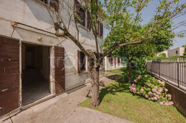 casa indipendente in vendita a Mira in zona Giovanni XXIII