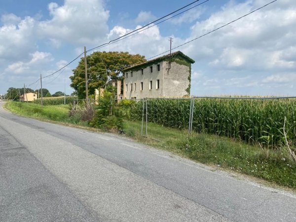 casale in vendita a Mira in zona Giovanni XXIII