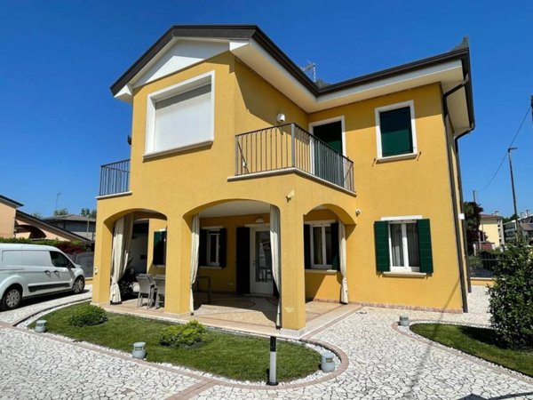 casa indipendente in vendita a Mira