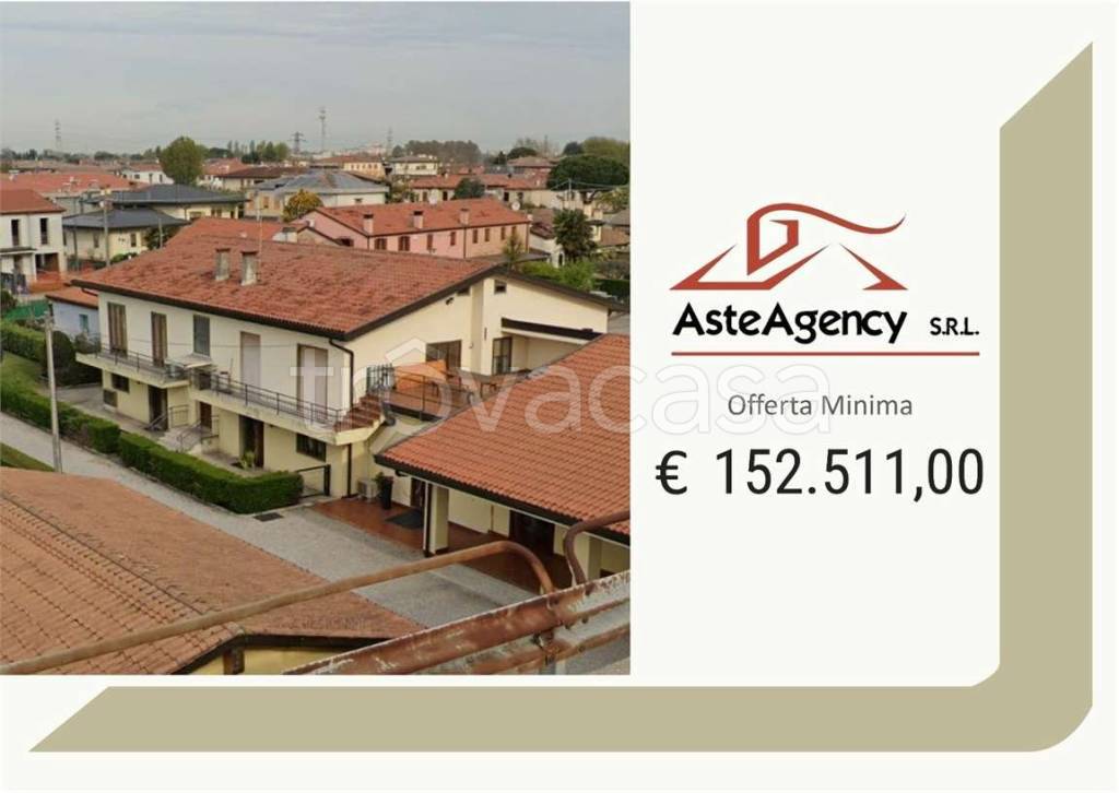casa indipendente in vendita a Mira in zona Piazza Vecchia