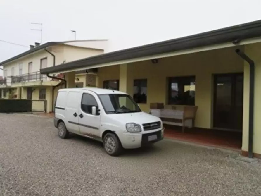 casa semindipendente in vendita a Mira in zona Piazza Vecchia