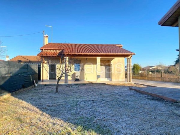 casa indipendente in vendita a Mira in zona Piazza Vecchia