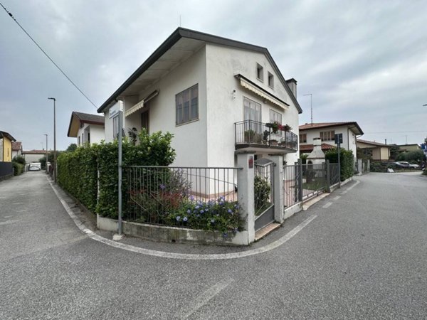 casa indipendente in vendita a Mira