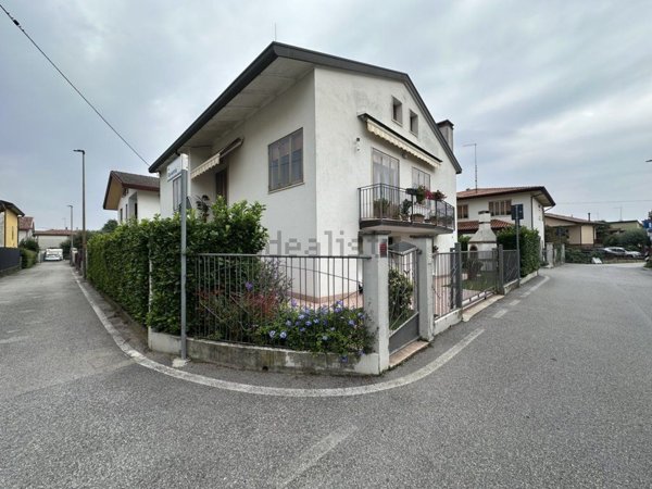 casa indipendente in vendita a Mira