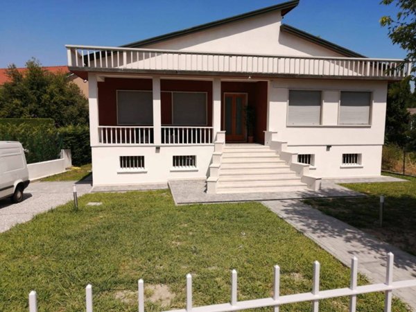 casa indipendente in vendita a Mira
