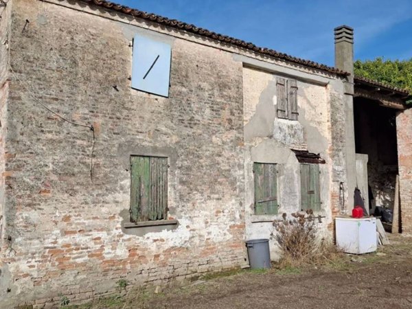 casa indipendente in vendita a Mira in zona Piazza Vecchia