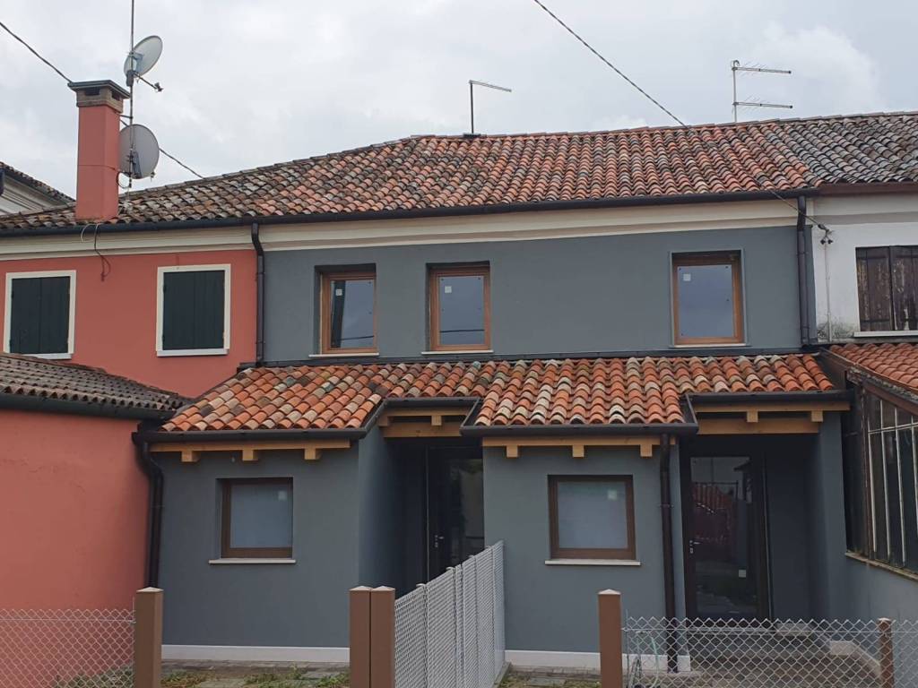 casa indipendente in vendita a Mira in zona Marano
