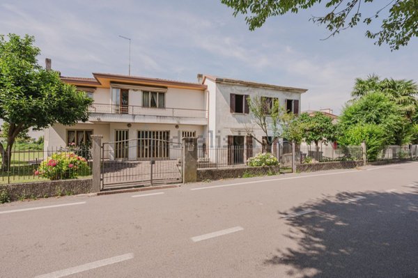 casa indipendente in vendita a Mira in zona Giovanni XXIII
