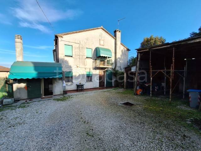 casa indipendente in vendita a Mira in zona Piazza Vecchia