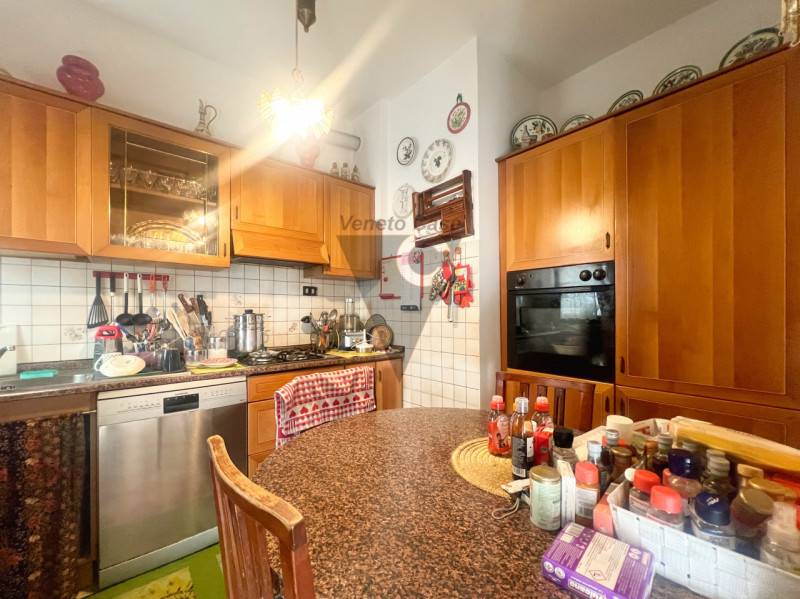appartamento in vendita a Mira in zona Giovanni XXIII