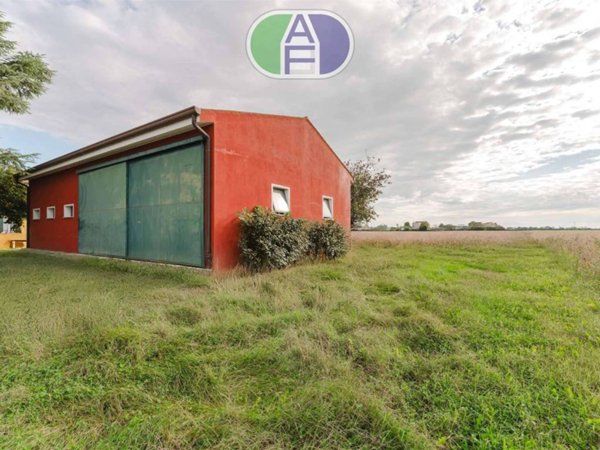 locale di sgombero in vendita a Mira in zona Dogaletto