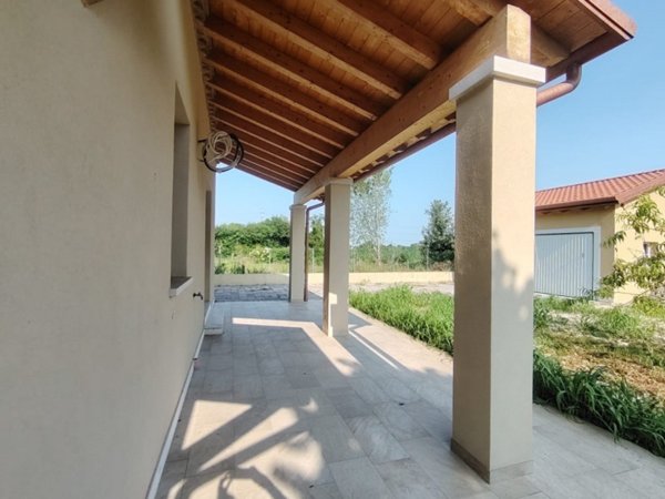 casa indipendente in vendita a Mira in zona Piazza Vecchia